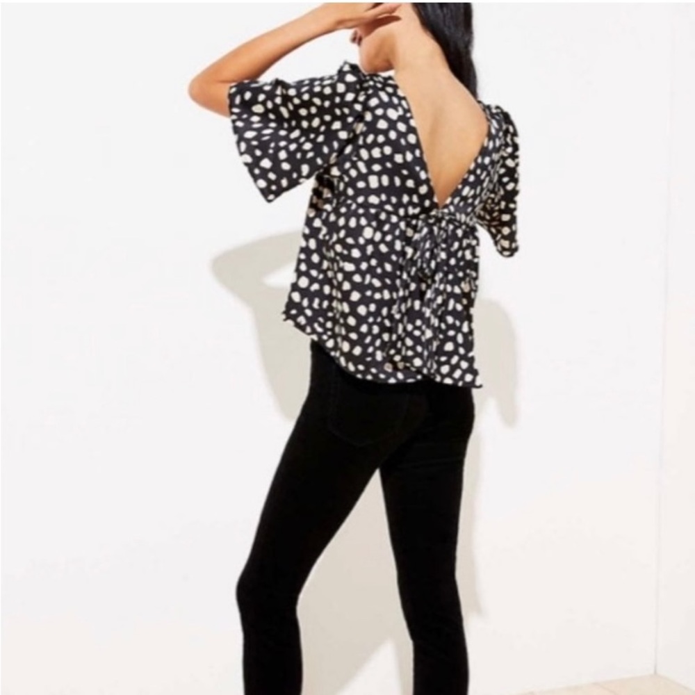 LOFT Plus Spotted Bow Back Satin Blouse
Size: 14 LOFT